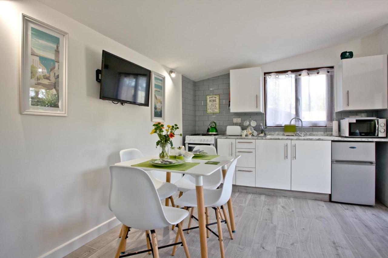 The Cabin At Hillhead Farm St Columb Major エクステリア 写真
